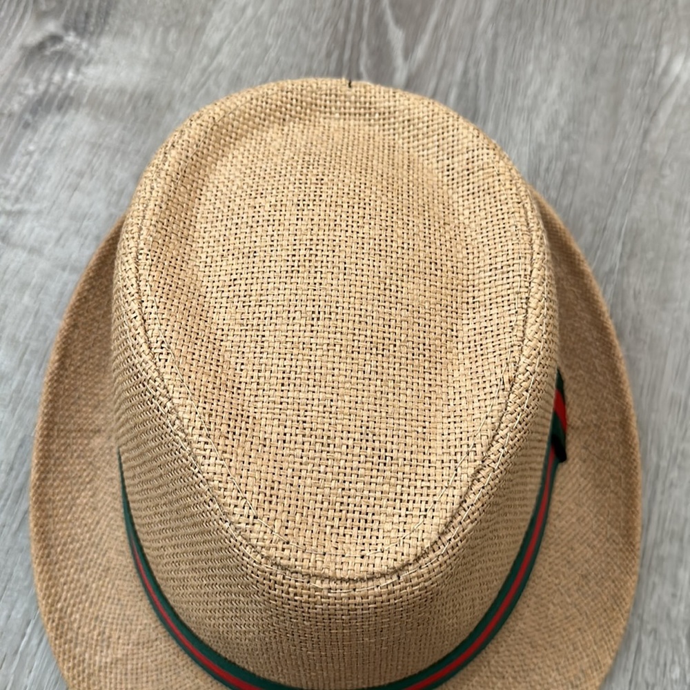 Fedora - Picture 2 of 8
